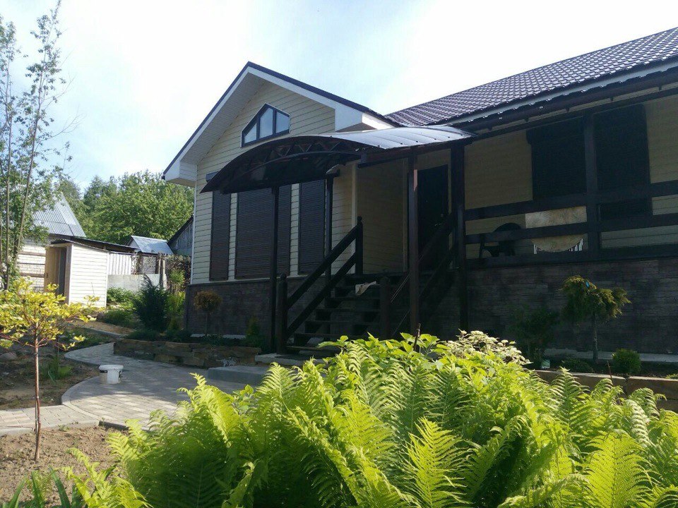 Крыльцо со ступенями